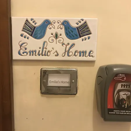 Single Room In Cozy And Comfortable Apartment